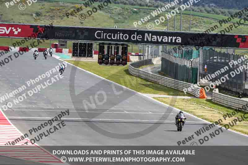 cadwell no limits trackday;cadwell park;cadwell park photographs;cadwell trackday photographs;enduro digital images;event digital images;eventdigitalimages;navarra;no limits trackdays;peter wileman photography;racing digital images;trackday digital images;trackday photos